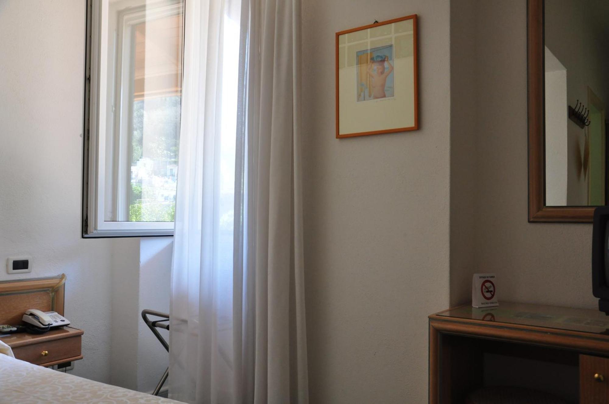 Hotel La Marticana Іскія Номер фото