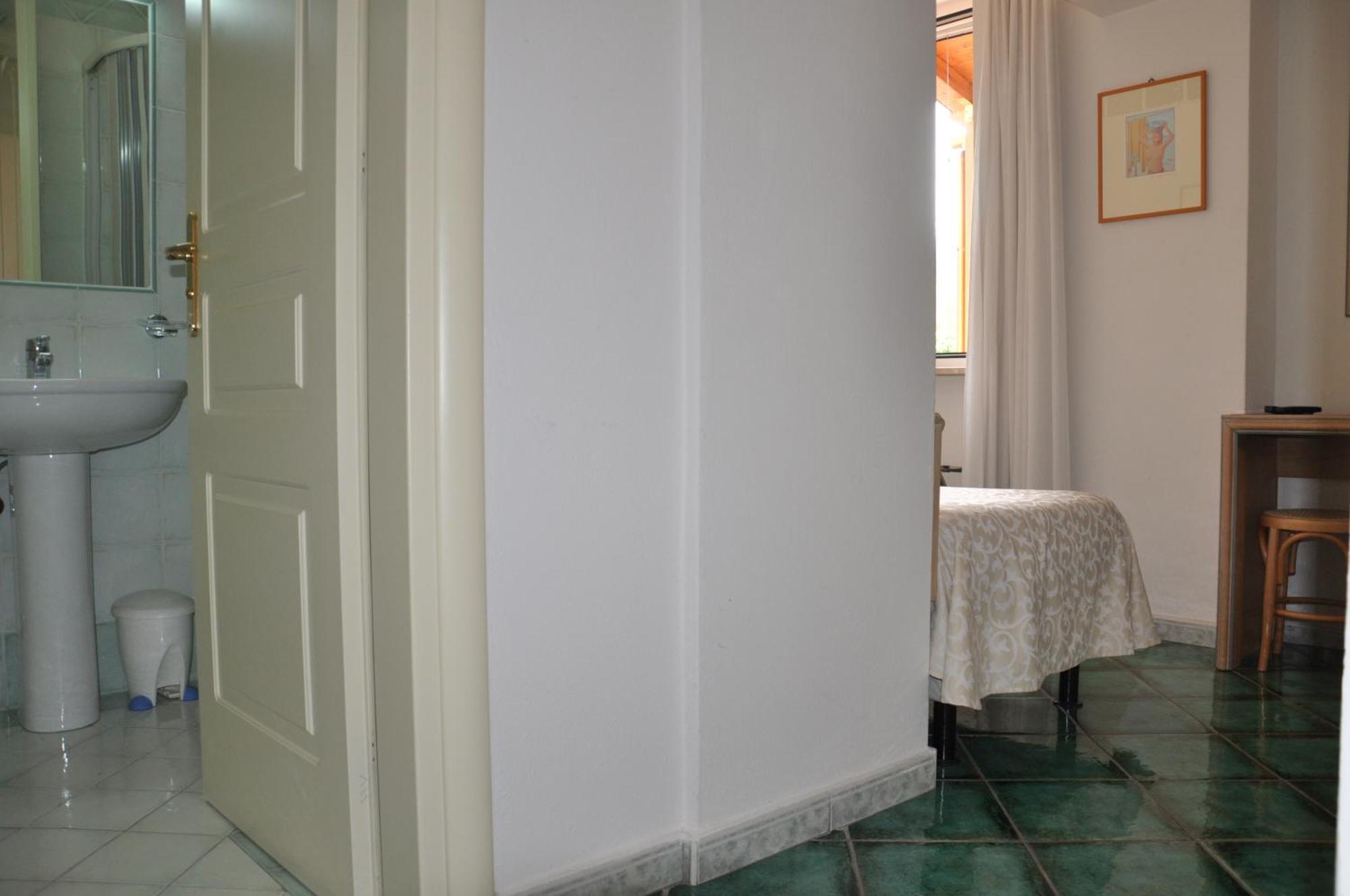 Hotel La Marticana Іскія Номер фото