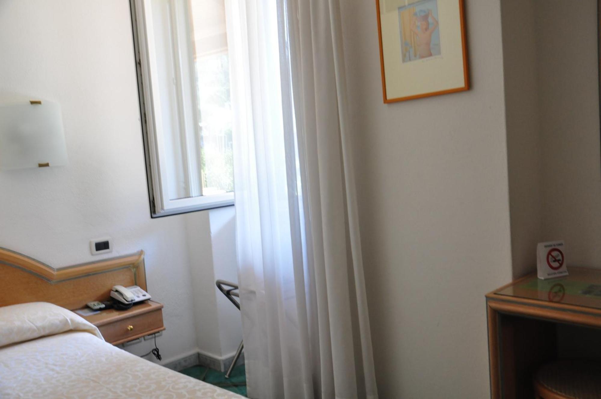 Hotel La Marticana Іскія Номер фото