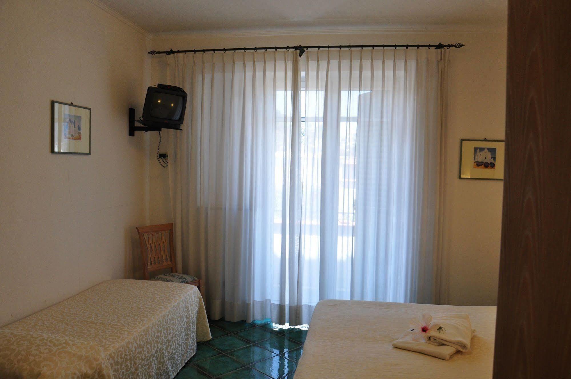 Hotel La Marticana Іскія Екстер'єр фото